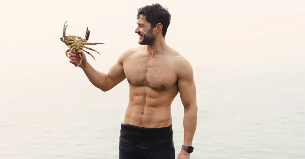 How old is Phil Torres? Age and birthday